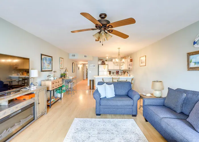 Beach & Pool Access At Condo On Cedar Key!
